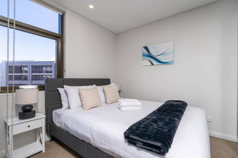 Parliamentary Triangle 1BR Apartment - Tourism Caloundra 1