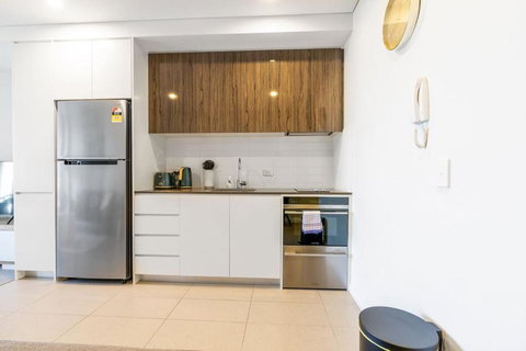 Parliamentary Triangle 1BR Apartment - Tourism Caloundra 2