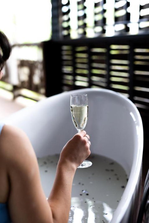 Peggy Adelaide Suite - Tourism Caloundra 2