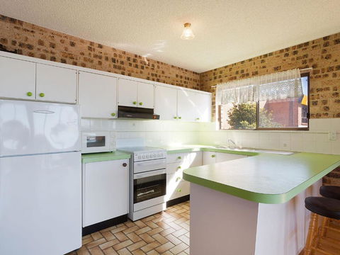 Pacific Pines Unit 4 - Tourism Caloundra 2