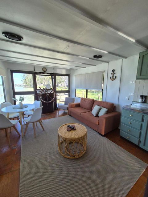 Paddle Wheeler Lilian - Tourism Caloundra 0