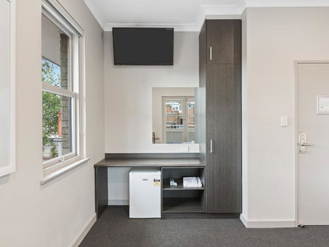 Padstow Park Hotel - Tourism Caloundra 3