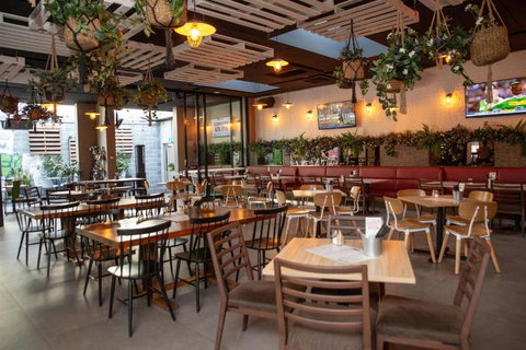 Padstow Park Hotel - Tourism Caloundra 2