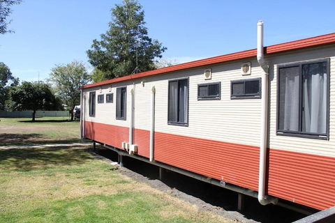 Pally Pub - Tourism Caloundra 3