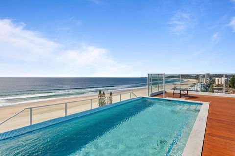 Palm Beach Escape With Rooftop Pool - CoastHM - Tourism Caloundra 2