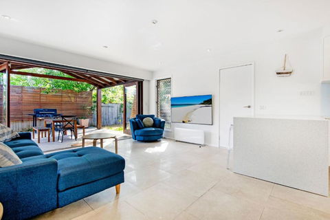 Palm Beach Haven - CoastHM - Tourism Caloundra 1