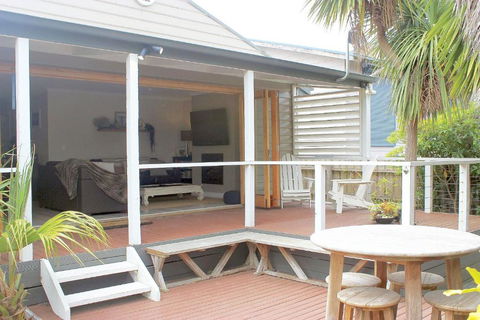 Palm Breeze At Sunset Strip - Tourism Caloundra 0