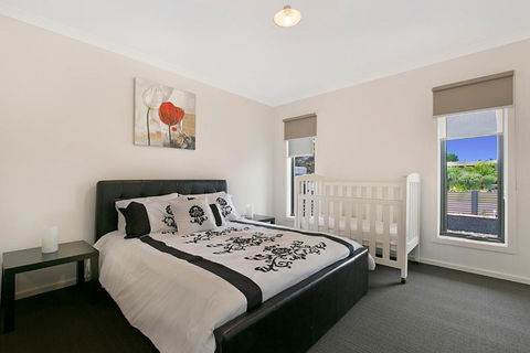 Palm Grove Beach House Dromana - Tourism Caloundra 1
