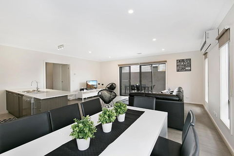 Palm Grove Beach House Dromana - Tourism Caloundra 2