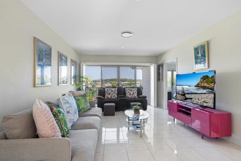 Palm Oasis Hinterland Home, Sleeps 10 With Pets - Tourism Caloundra 3