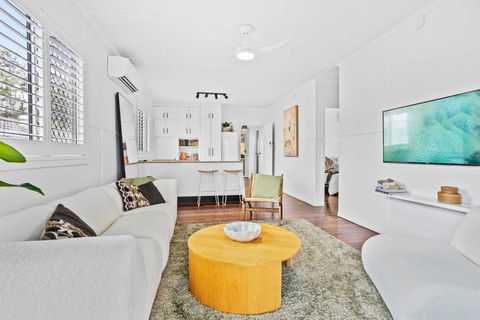 Palm Beach Cottage, Walk To Beach - Tourism Caloundra 3