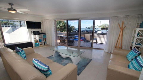 Pandanus Shores Unit 2 Kings Beach QLD - Tourism Caloundra 2