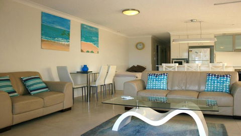 Pandanus Shores Unit 2 Kings Beach QLD - Tourism Caloundra 3