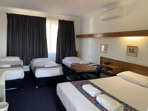 Panorama Motor Inn - Tourism Caloundra 3