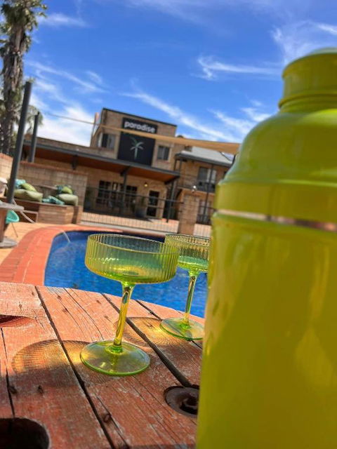 Paradise Palms - Tourism Caloundra 1