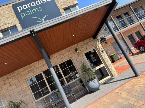 Paradise Palms - Tourism Caloundra 3