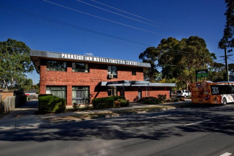 Parkside Inn Motel - Tourism Caloundra 0