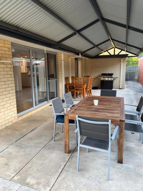 Parkside Pool Home In Aubin Grove - Tourism Caloundra 3