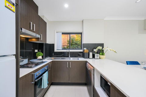 Parramatta New 2Bedroom Apt Close To TrainShoping - Tourism Caloundra 3