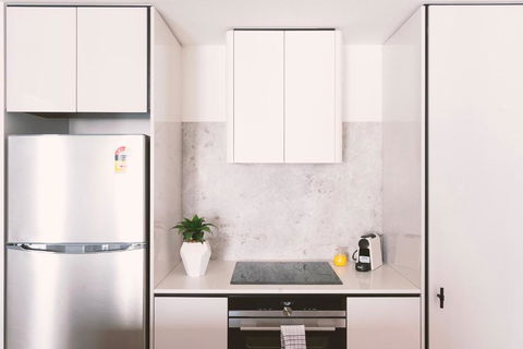 Patio Mt View 1BR Apt In CBD Near ANU And Museum With Free Parking And WiFi - Tourism Caloundra 2