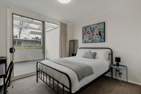 Peaceful 1-Bed Apartment Close To Lonsdale St - Tourism Caloundra 2