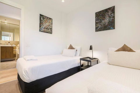 Peaceful 2 Bedroom Unit With Free Parking - Tourism Caloundra 3