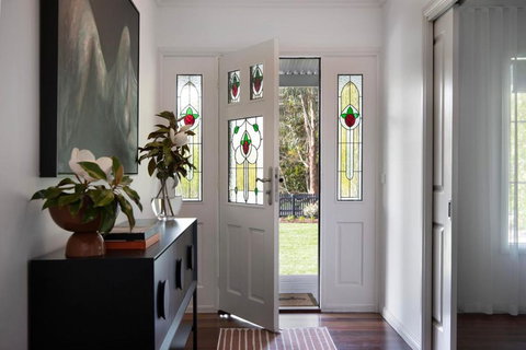 Peahen House - Tourism Caloundra 2