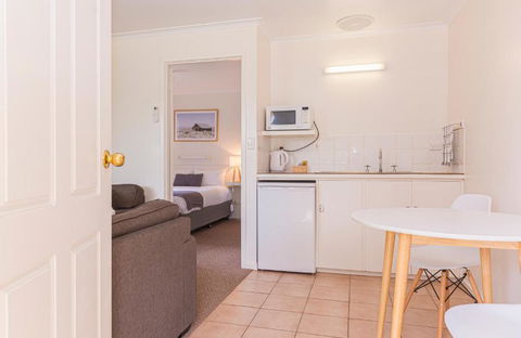 Penola Coonawarra Caravan Park - Tourism Caloundra 3