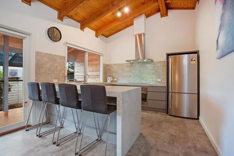 Port Central No 3 - Tourism Caloundra 2