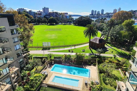 Penthouse With Private Terrace, Parking + 2 Pools - Tourism Caloundra 3