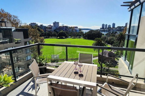 Penthouse With Private Terrace, Parking + 2 Pools - Tourism Caloundra 2