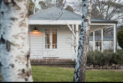 Peony Farm Pink Cottage - Tourism Caloundra 0