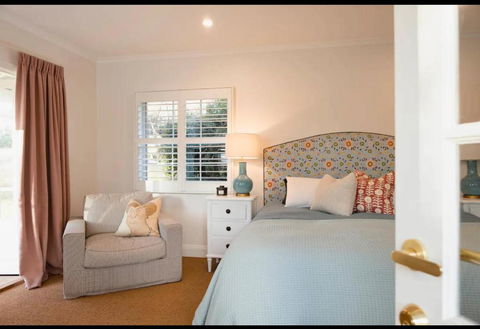 Peony Farm Pink Cottage - Tourism Caloundra 3