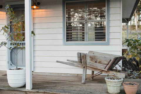 Peony Farm Green Cottage - Tourism Caloundra 2