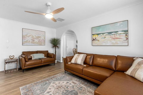 Percys Beach House Moonta Bay - Tourism Caloundra 1
