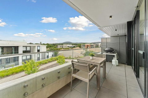Perfect Location 1-Bed With Balcony, BBQ & Parking - Tourism Caloundra 3