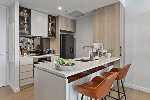 Perfect Location With 5 Star Amenities - Tourism Caloundra 3