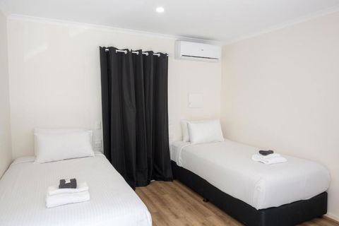 Petrie Mill Motel - Tourism Caloundra 2