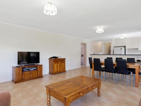 Pets At The Beach 8 Marto Court - Tourism Caloundra 0