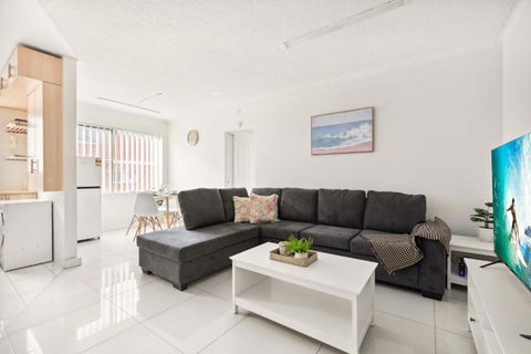 Polished 2-Bed Unit In The Heart Of Parramatta - Tourism Caloundra 0