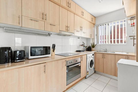 Polished 2-Bed Unit In The Heart Of Parramatta - Tourism Caloundra 2