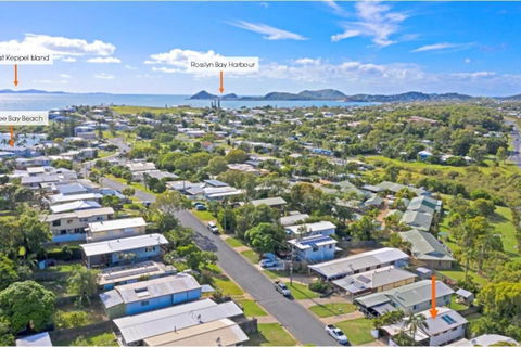 Poppies Cottage - Cooee Bay Beachside Retreat - Tourism Caloundra 1