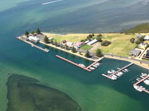 Port Albert Motel - Tourism Caloundra 0