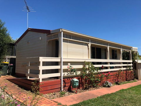 Portarlington Holiday Apartment - Tourism Caloundra 0