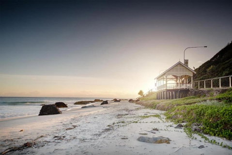 POSITION POSITION POSITION - Tourism Caloundra 2