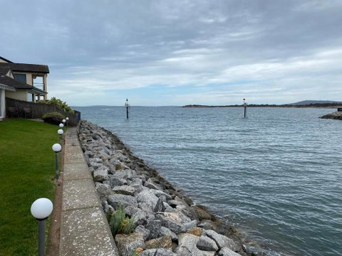 Port Lincoln Marina Waterfront Apartment - Tourism Caloundra 1