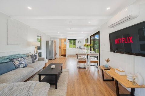 Pet Friendly Cozy Cabin - Tourism Caloundra 0