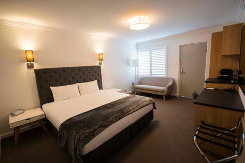 Quays Hotel - Tourism Caloundra 2