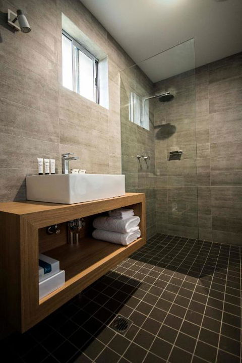 Quays Hotel - Tourism Caloundra 3