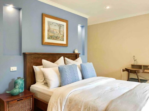 Private Entrance Beautiful Ensuite W Kitchenette - Tourism Caloundra 0